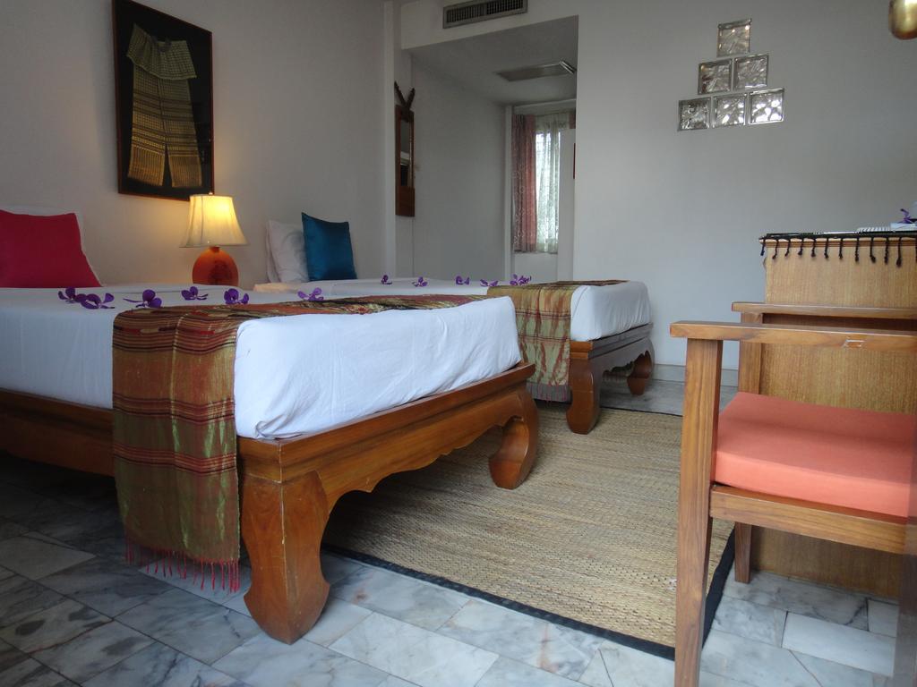 The Red Hibicus Guest House Chiang Mai Dış mekan fotoğraf